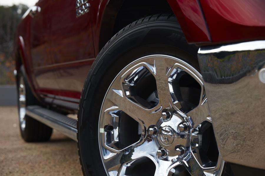 Колеса Ram 1500 Laramie Crew Cab (DS) 2018 года  (AU) (фото 12 из 52)
